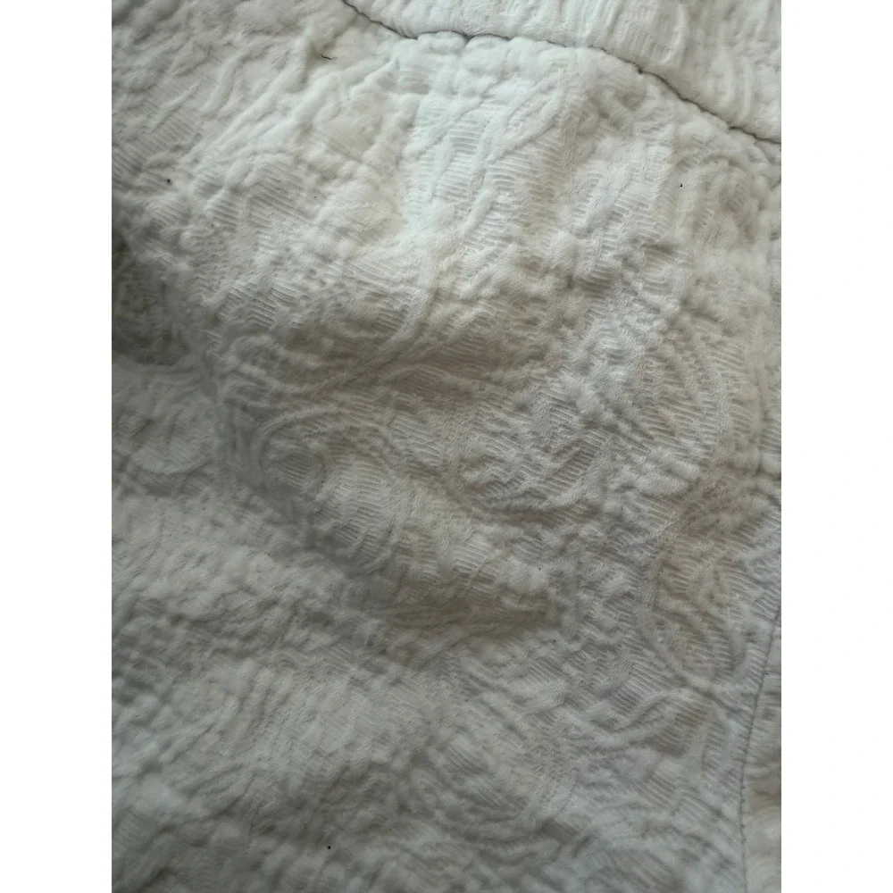 J.Crew White Textured Matelasse Pull On Shorts Cotton Floral A6063 Womens 4